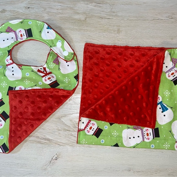NEW Holiday Dancing Snowman - Handmade Baby Gift Set - Baby Toddler Bib & Burp - Picture 4 of 8